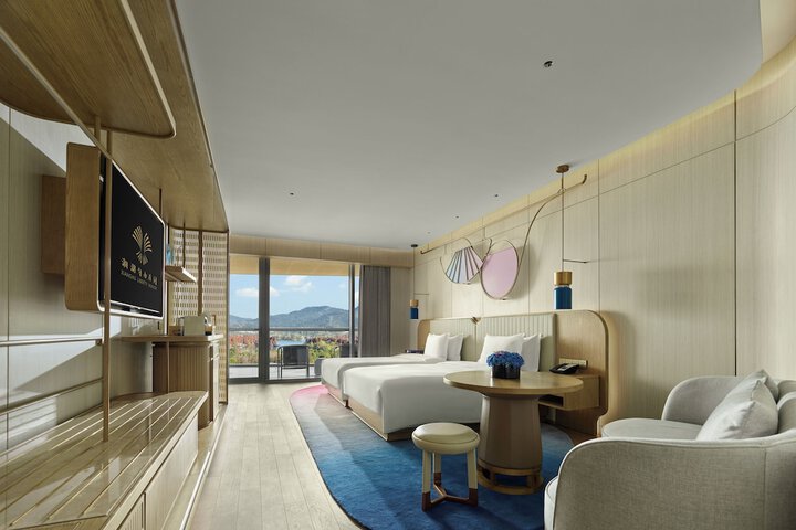 Room 14 of 39