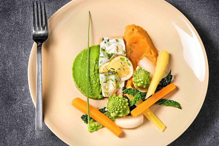 Dining 45 of 58