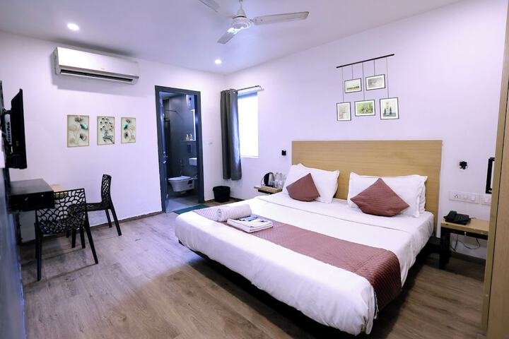 Room 15 of 22
