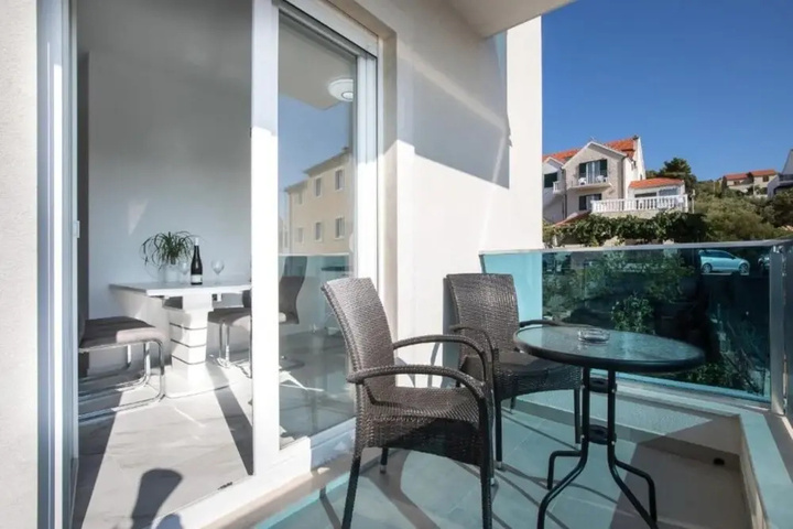 Terrace/Patio 6 of 16
