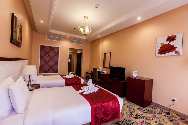 Room 12 of 65