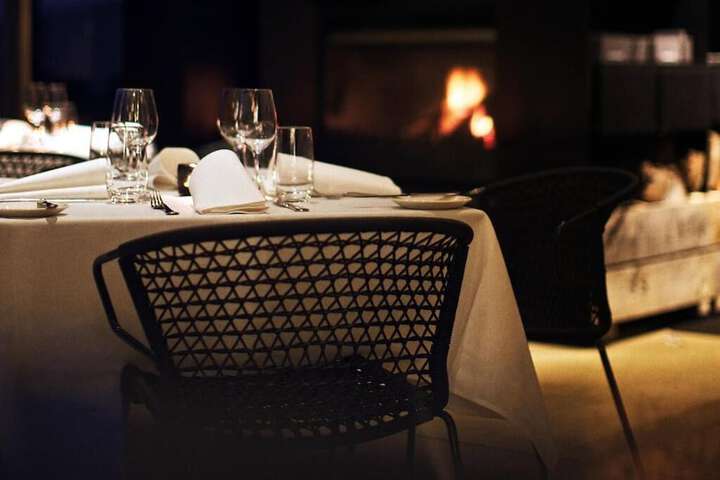 Dining 16 of 37