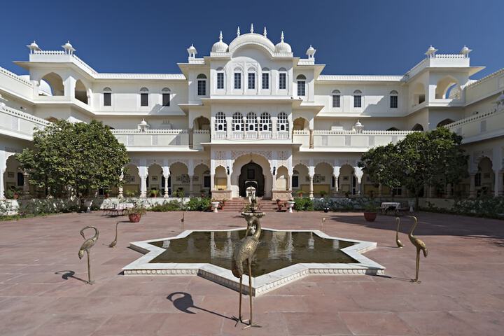 Hotel Exterior 69 of 110