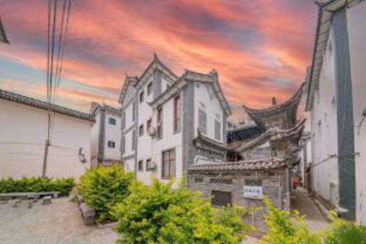 Dali Ximing Bieyuan Homestay (Dali Old Town Erhai Branch)