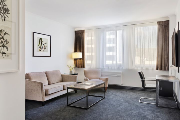 Room 32 of 50
