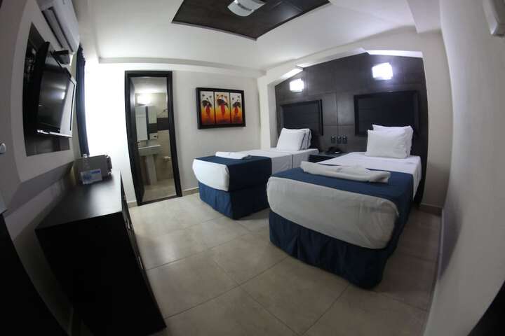 Room 9 of 26