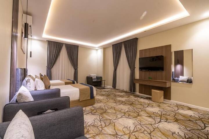 Room 9 of 19