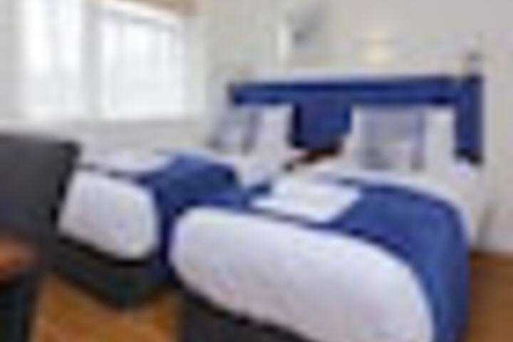 Room 20 of 171