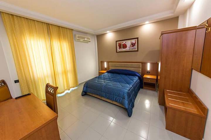 Room 18 of 50