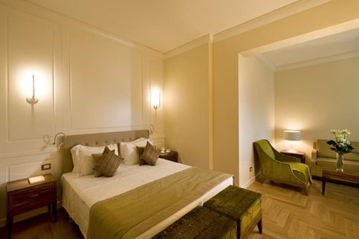 Room 4 of 75