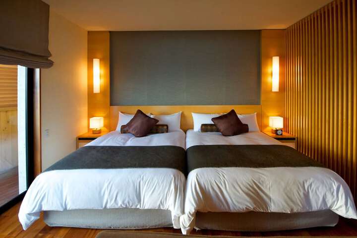 Room 22 of 165