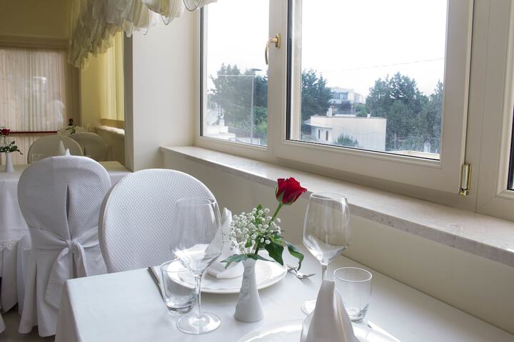 Dining Photos