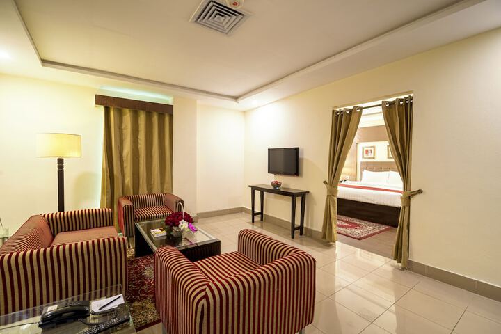 Room 19 of 37