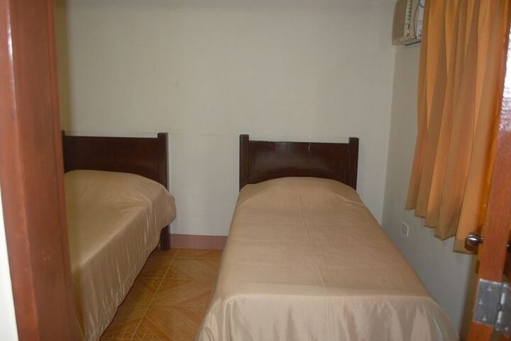 Room 7 of 79