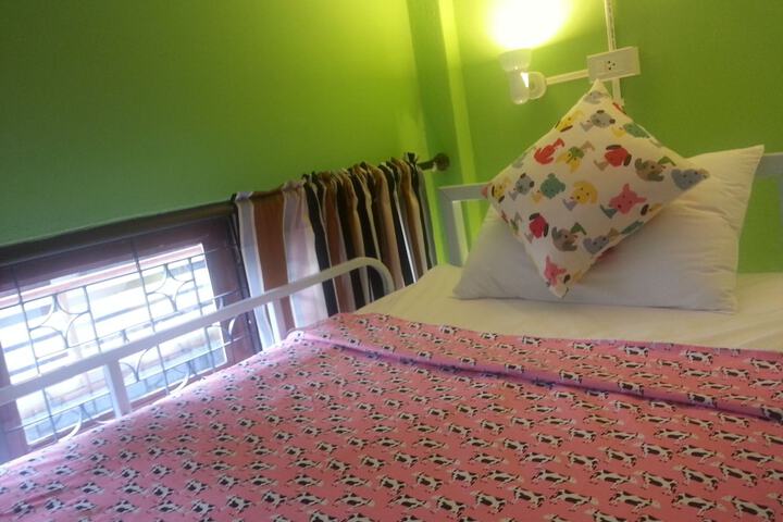 Room 12 of 52
