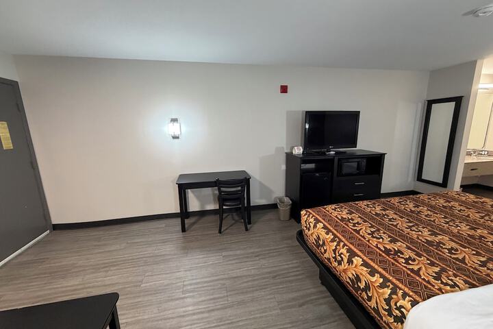 Room 7 of 15