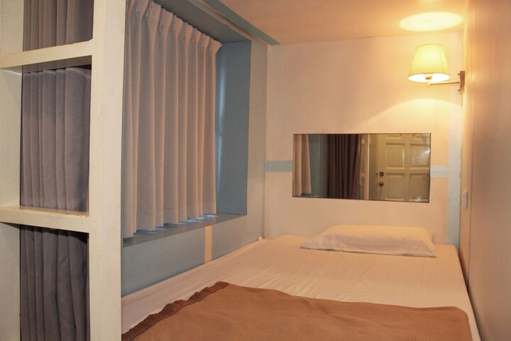 Room 29 of 69