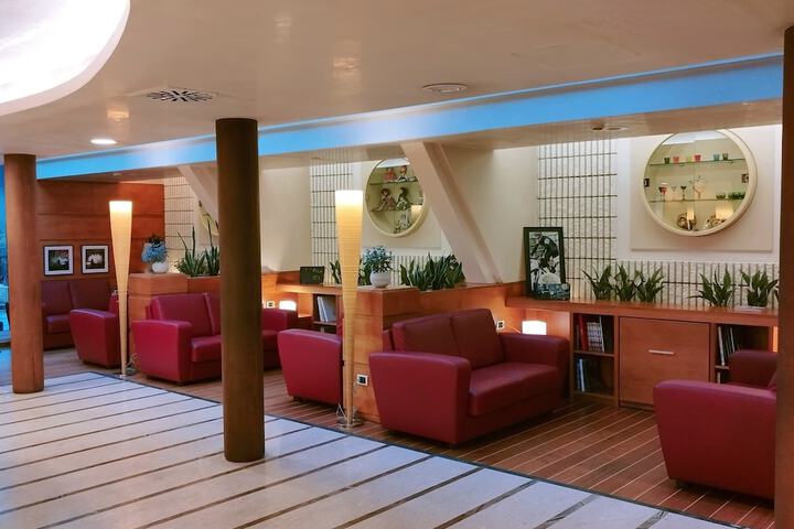 Hotel Interior 6 of 106