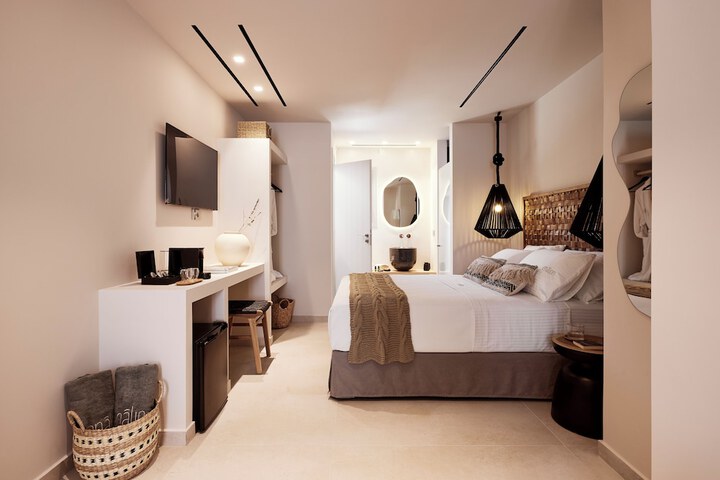 Room 15 of 123