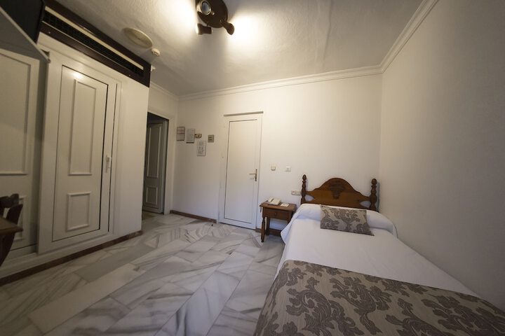 Room 7 of 41