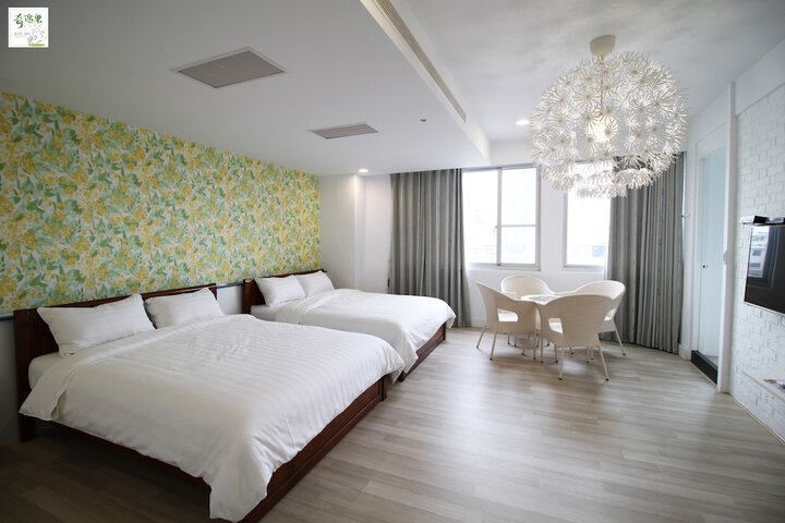 Room 25 of 46