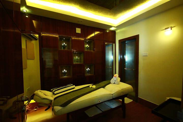 Room 42 of 60