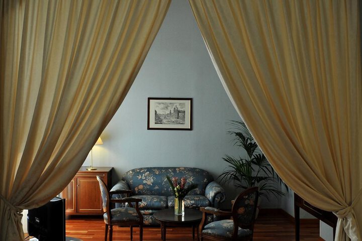 Room 29 of 49