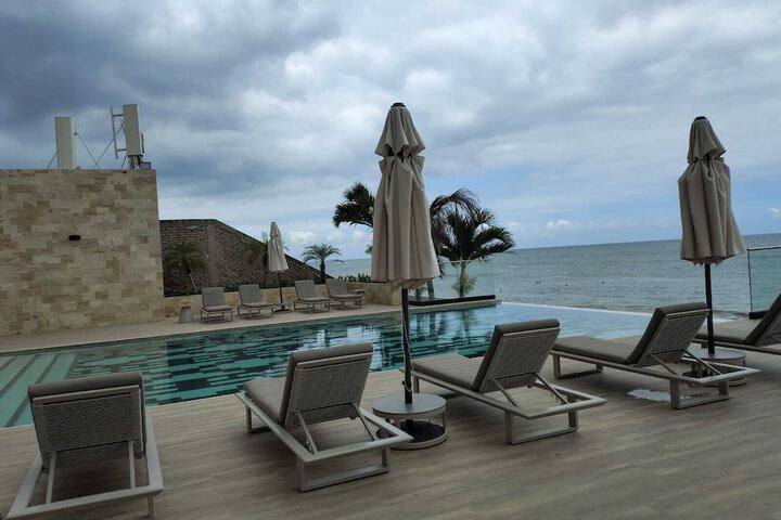Pool Hotel