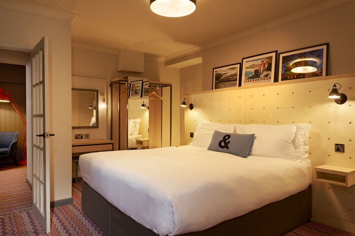 Room 25 of 60