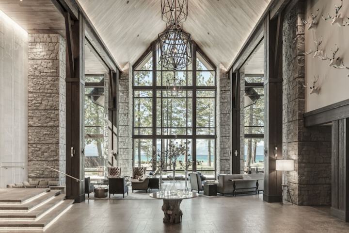 Lobby lounge