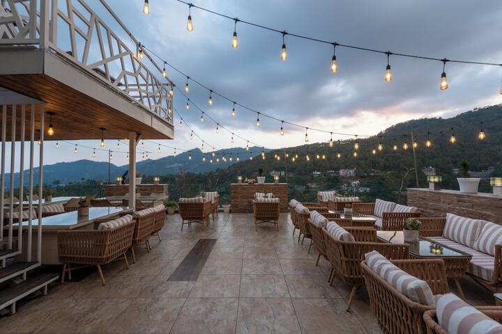 Terrace/Patio 37 of 38
