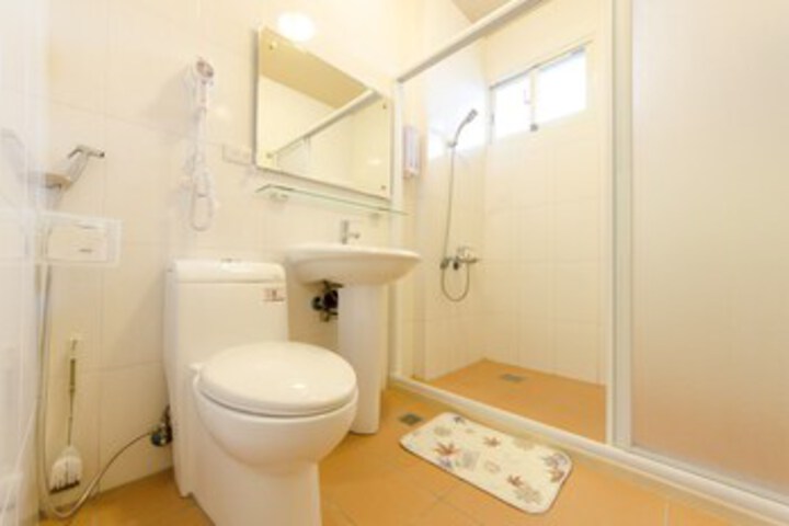 Room 2 of 29