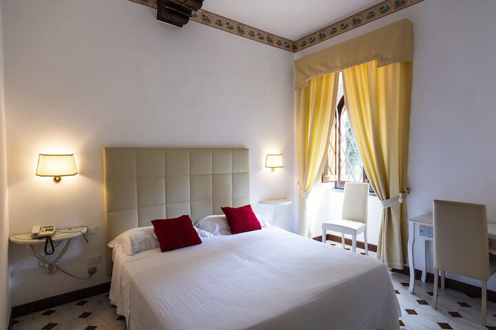 Room 15 of 69