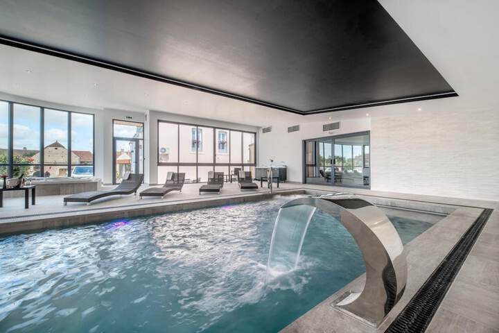 Pool 40 of 55