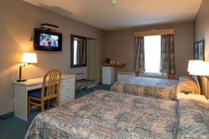 Room 11 of 25