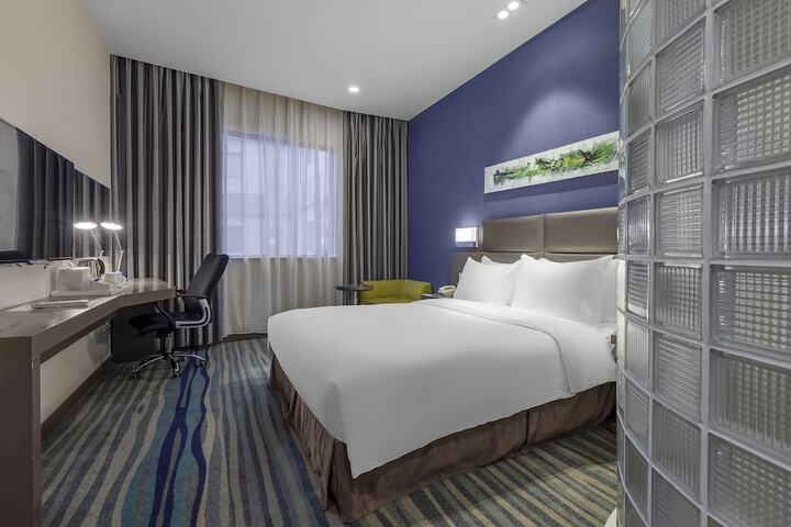 Room 15 of 67