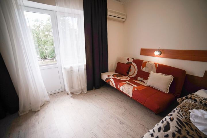 Room 17 of 53