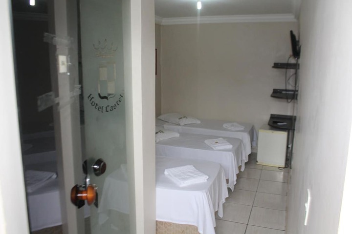 Room 13 of 34