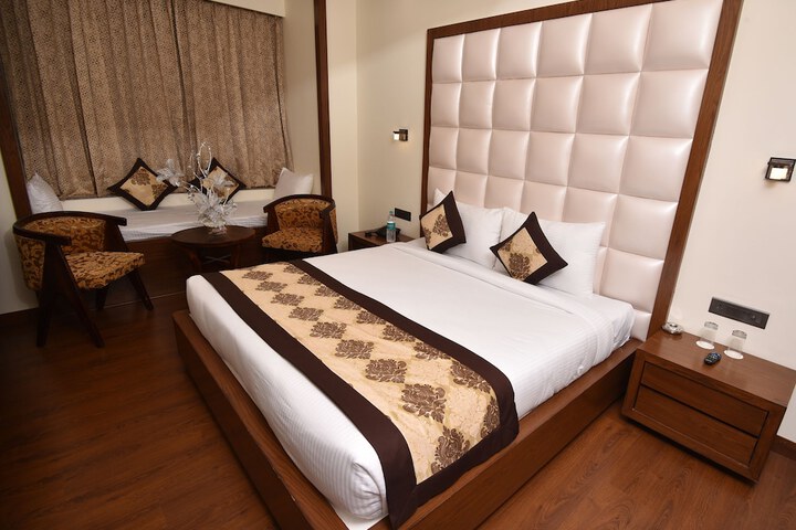 Room 4 of 31