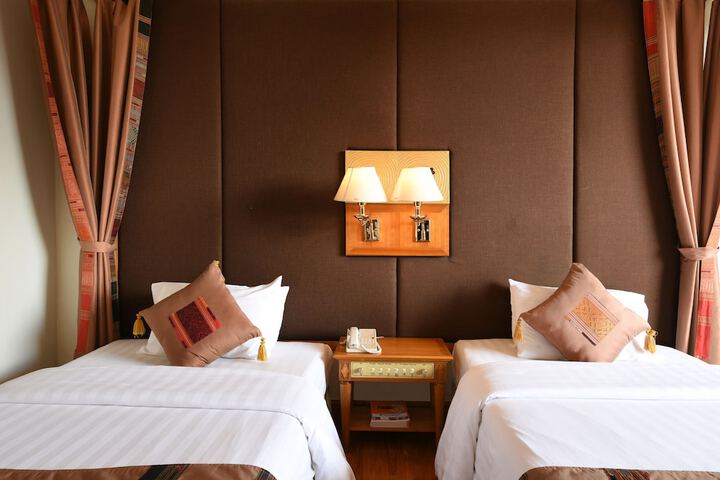 Room 26 of 174