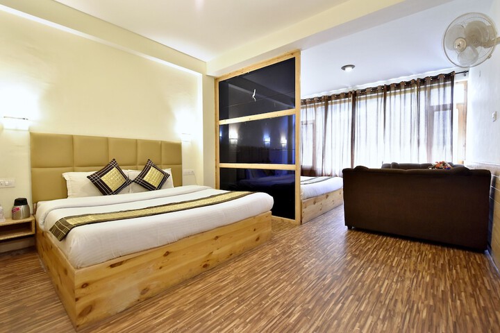 Room 17 of 59