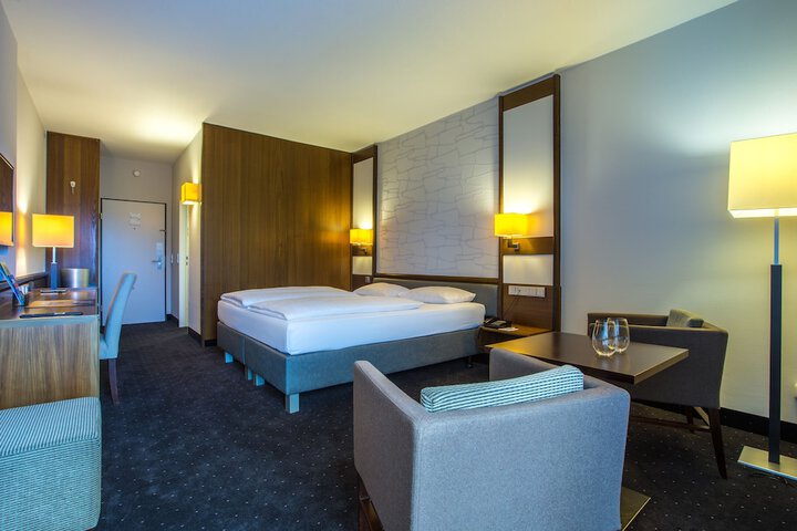 Room 17 of 63
