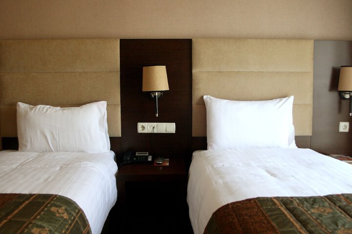 Room 9 of 50