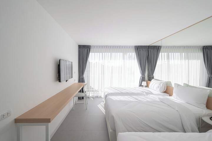 Room 6 of 29