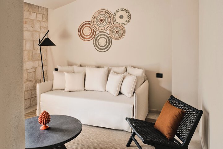 Room 14 of 60