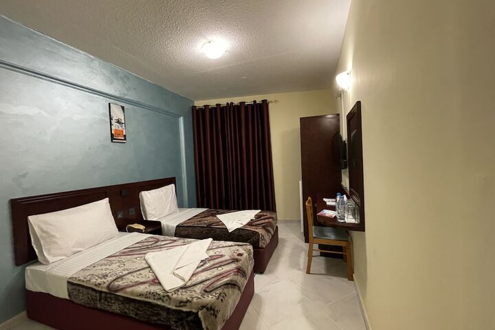 Room 16 of 103
