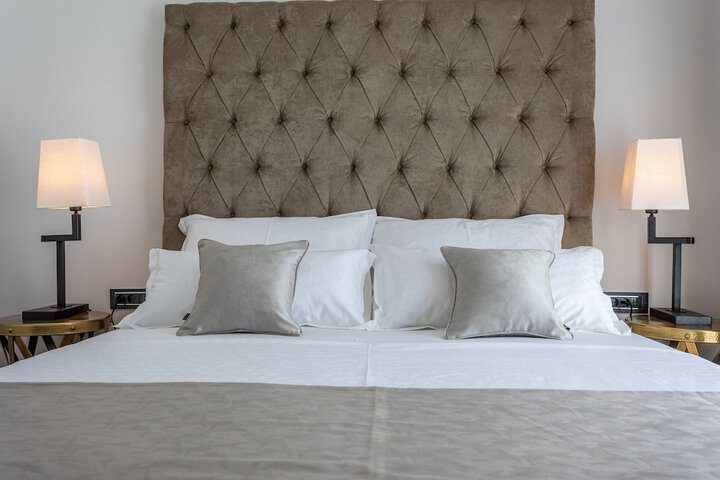 Room 4 of 26