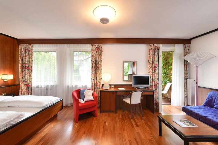 Room 9 of 46