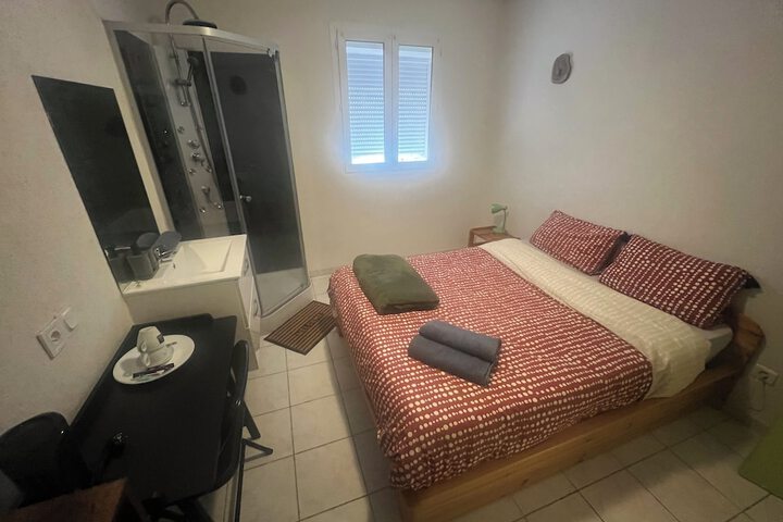 Room 27 of 51