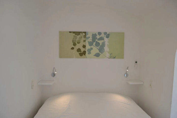 Room 3 of 15